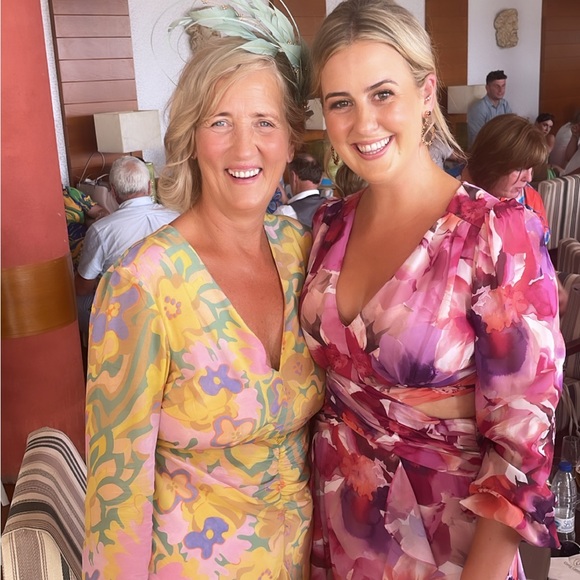 Occasion wear dress. - Picture 3 of 5